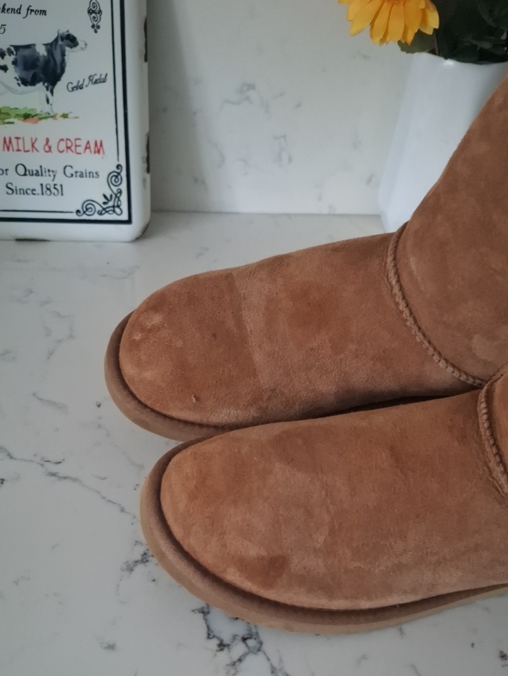 UGG Womens Chestnut Classic Short Suede Shearling Boots - Picture 4 of 9